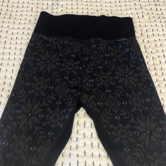 Kari Traa Edith Pant, size small - Picture 3 of 5